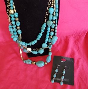 A set 1 necklace 1 earring